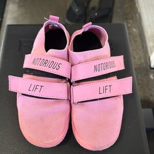 Notorious Lift sumo shoes